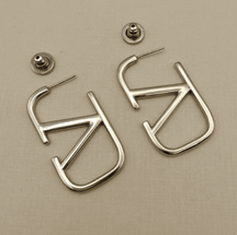 Brinco Inspiração Valentino